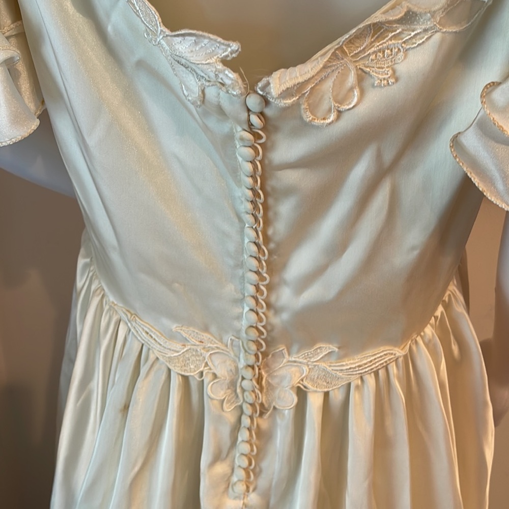 VINTAGE LONG WEDDING DRESS CREAM SIZE 18 $125 firm - Picture 15 of 16